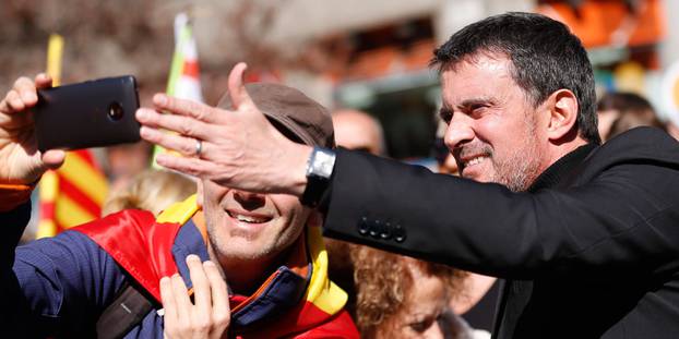 Valls-candidat-a-Barcelone-critique-en-France-desire-en-Catalogne